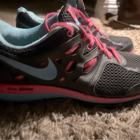 Women’s Nike Dual Fusion Lite Running Shoes US Size 9 - Picture 4 of 10